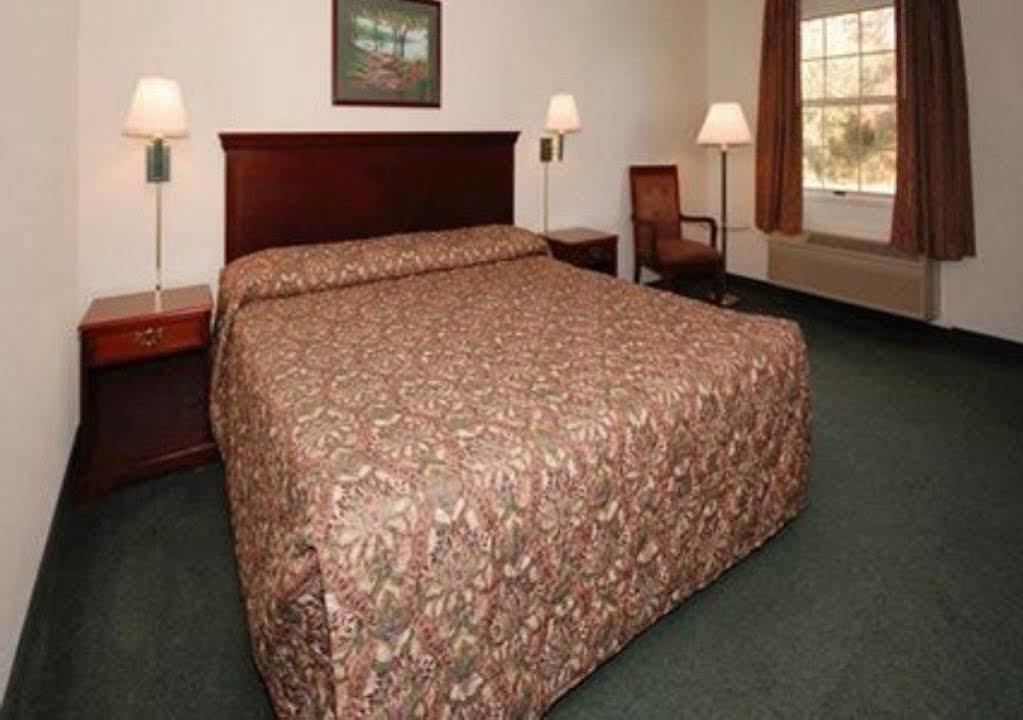 Econo Lodge Crystal Coast Morehead City Eksteriør billede